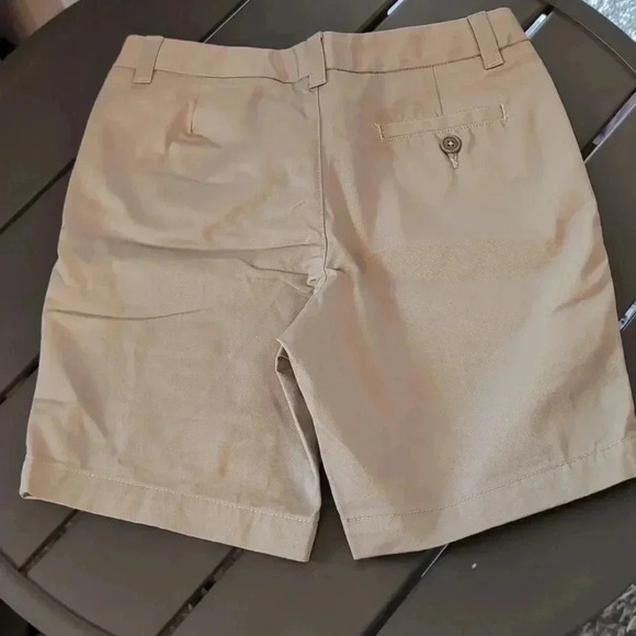 Land's End boys khaki shorts - Picture 2 of 8